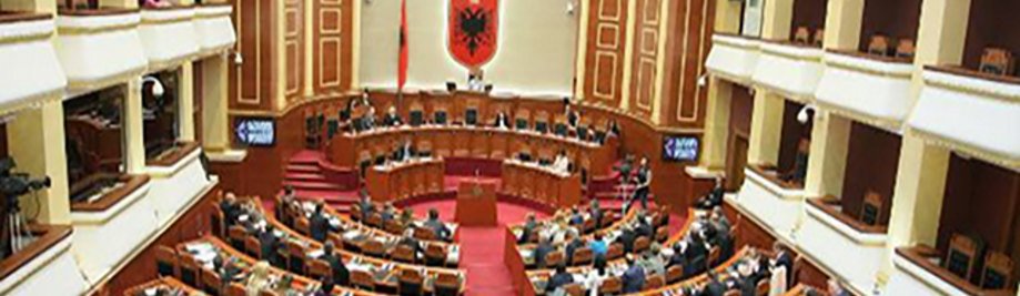 albániai parlament 640x480